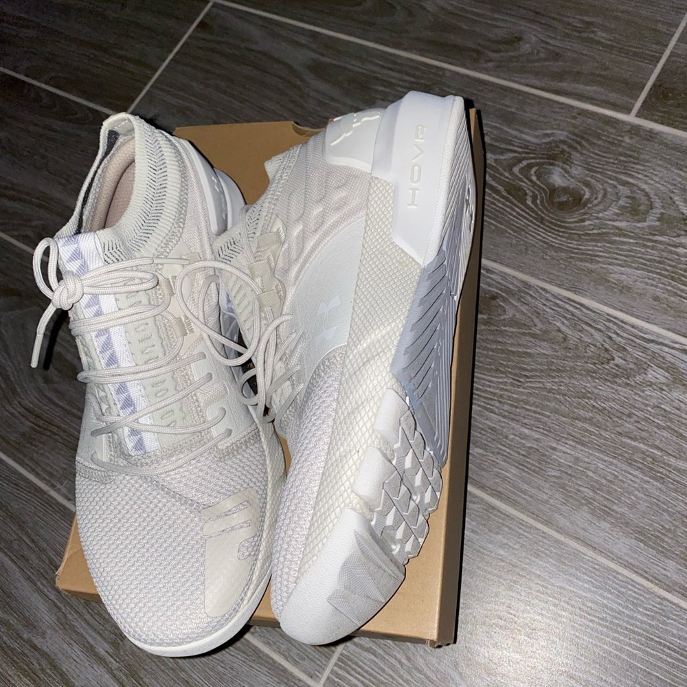 Womens Under armour project rock 2 tenis size 9